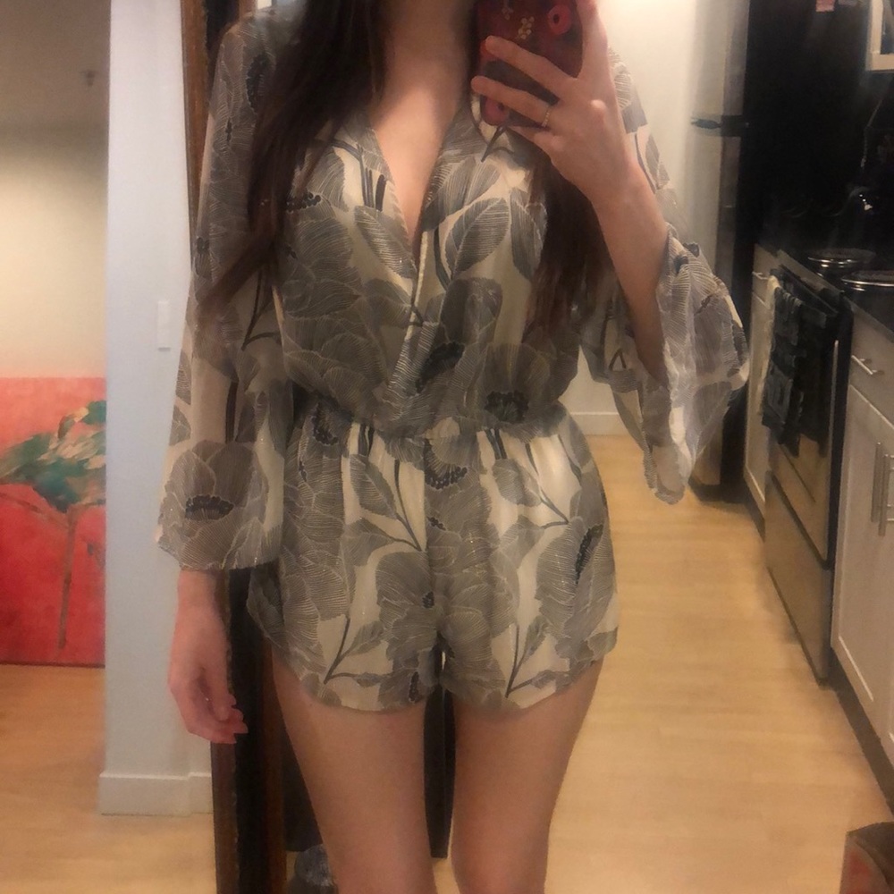 Floral romper! NEW!